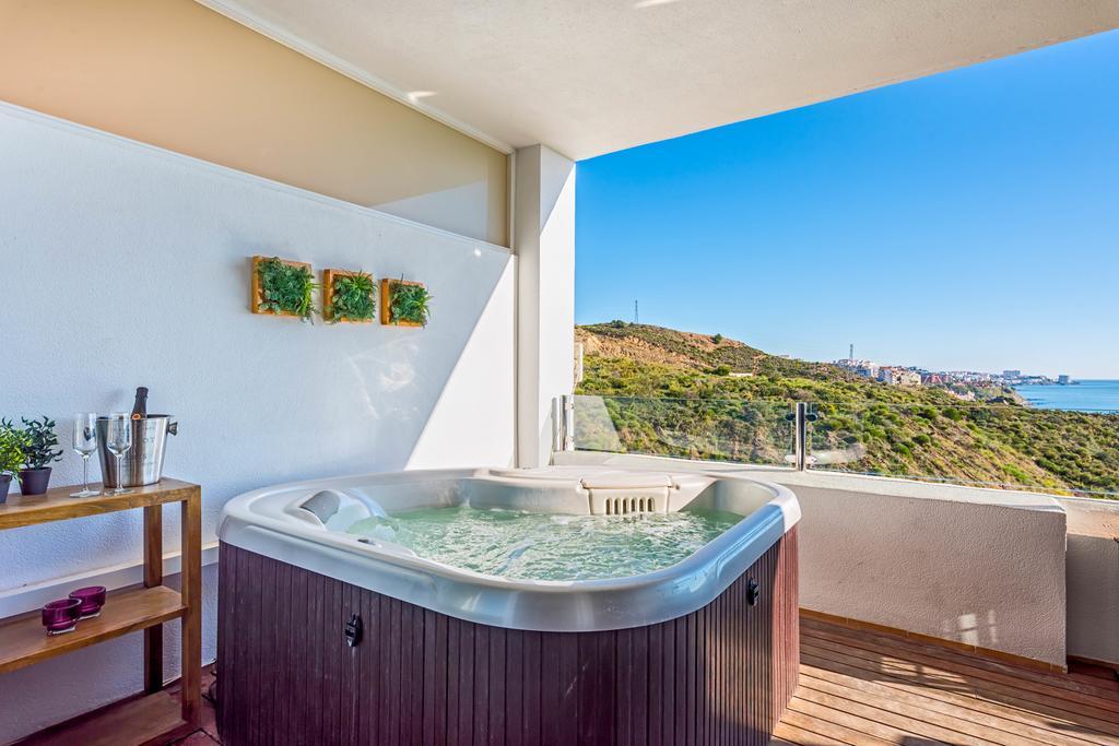 Carvajal Luxury Apartments - Free Parking Fuengirola Eksteriør billede