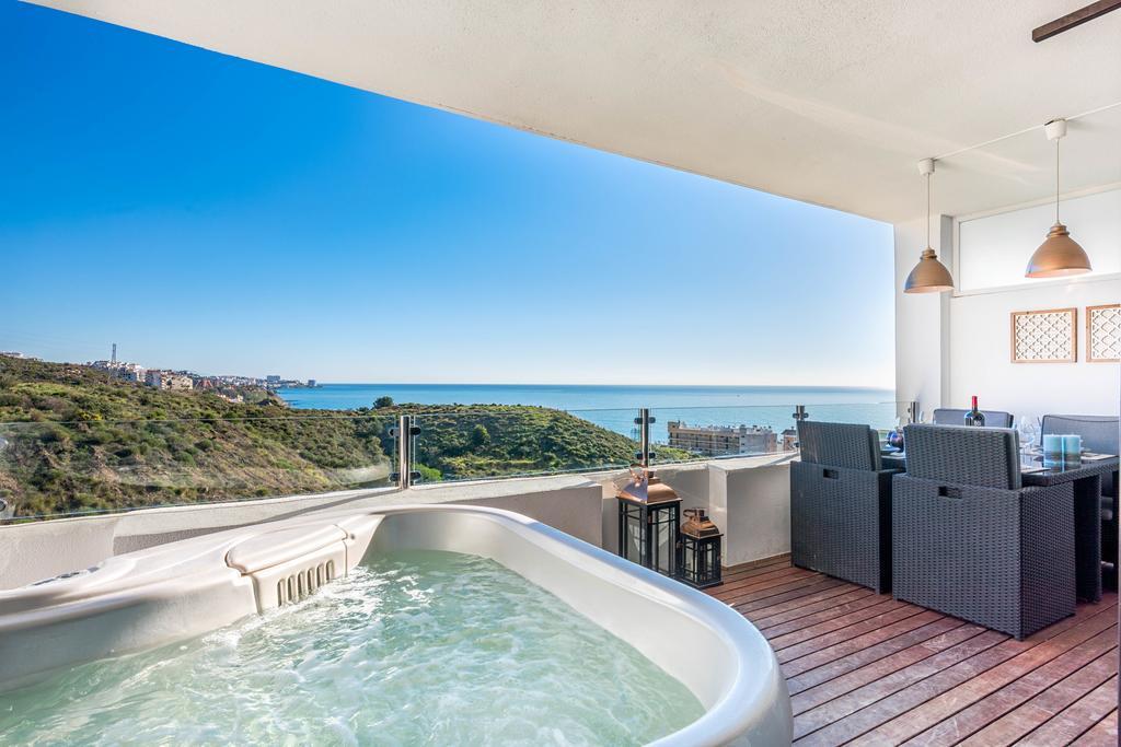 Carvajal Luxury Apartments - Free Parking Fuengirola Eksteriør billede