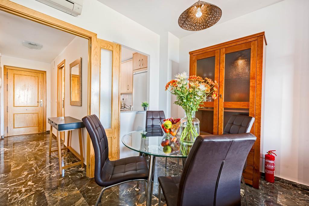 Carvajal Luxury Apartments - Free Parking Fuengirola Eksteriør billede