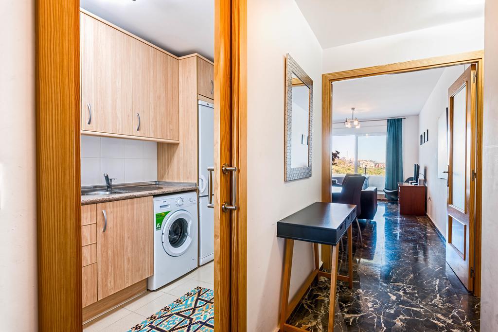 Carvajal Luxury Apartments - Free Parking Fuengirola Eksteriør billede