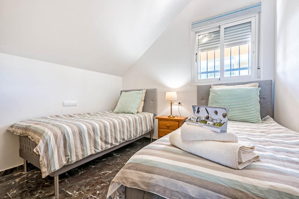Carvajal Luxury Apartments - Free Parking Fuengirola Værelse billede